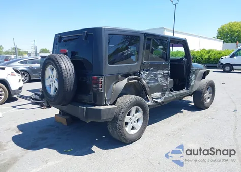 2014 Jeep Wrangler Unlimited Sport z USA, uszkodzony, nr VIN 1C4HJWDG5EL268736